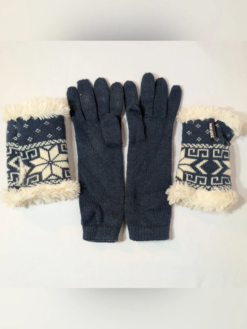 2 - Mukluks Navy Winter Gloves Set Cold Wintery Blue White Knitted Knit Sets
